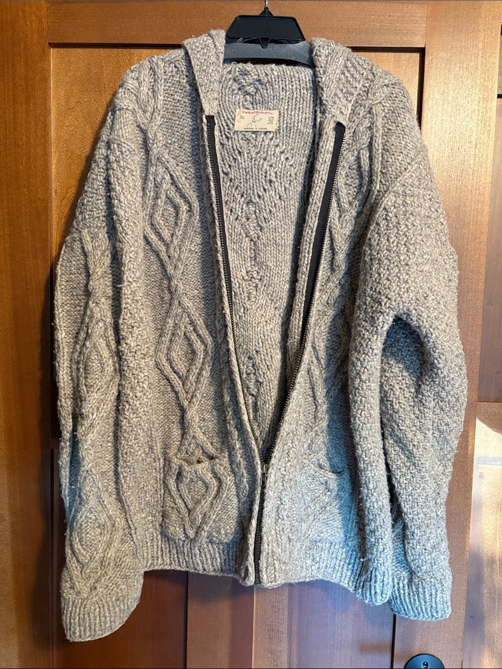 100 % Wool Hooded Cable Zip-Up Sweater